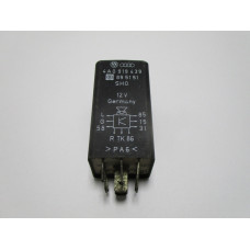 Volkswagen Audi Röle 4A0919439 4A0 919 439