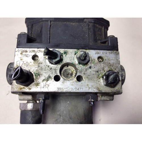 Volkswagen Passat B5.5 Audi A4 ABS Beyni 4B0614517G 0265950055 0265225124
