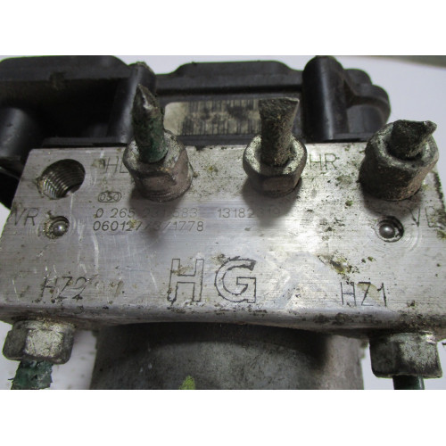 Opel Corsa C Combo Meriva A ABS Beyni 0265800443 0265231583 13182319