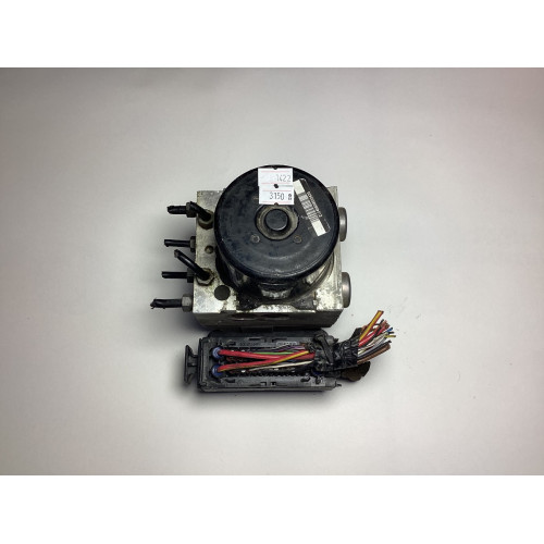 Volkswagen Passat B5.5 Audi A4 ABS Beyni 4B0614517G 0265950055 0265225124 Sağ Arka Tekerde Arıza Var