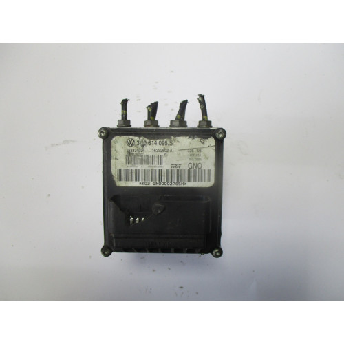Volkswagen Passat ABS Beyni 3C0614095S 16332402 16332502-A 