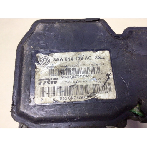 Volkswagen Passat 2.0 ABS Beyni 3AA614109AC 17654043 54085622R 17618943-A