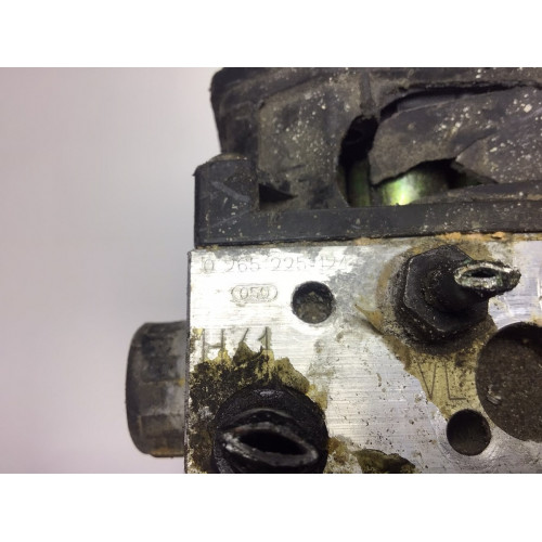 Volkswagen Passat B5.5 Audi A4 ABS Pompası 4B0614517G 0265950055 0265225124