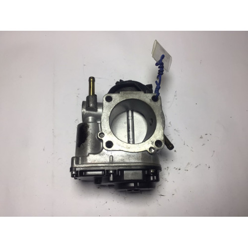 Volkswagen Golf 4 Gaz Kelebeği Boğaz Kelebeği 06A133064J