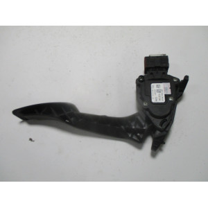 Opel İnsignia Gaz Pedalı 13237356