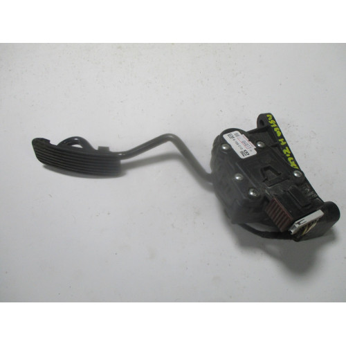 Opel Astra H MK5 Gaz Pedalı 9158010