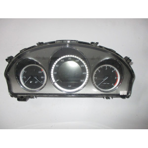  Mercedes W204 Dizel Kilometre Saati Gösterge Paneli A2049002705