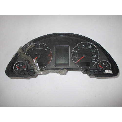 Audi A4 Dizel Kilometre Saati Gösterge Paneli 8E0920982M
