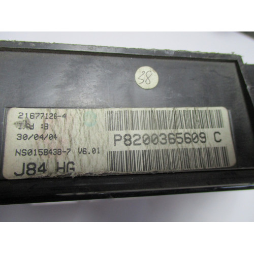Renault Scenic 2 Kilometre Saati Gösterge Paneli P8200365609 