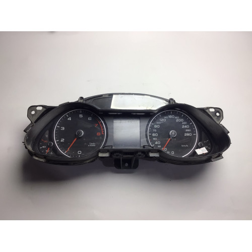 Z Audi A4 Kilometre Saati Gösterge Paneli 8K0920931P