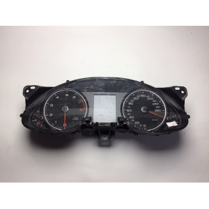 Z Audi A4 Kilometre Saati Gösterge Paneli 8K0920931P
