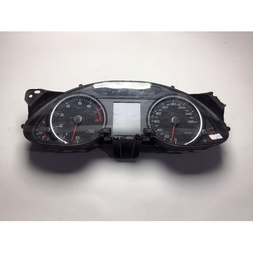 Z Audi A4 Kilometre Saati Gösterge Paneli 8K0920932B