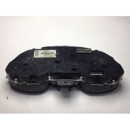 Z Audi A4 Gösterge Paneli Kilometre Saati 8K0920901K
