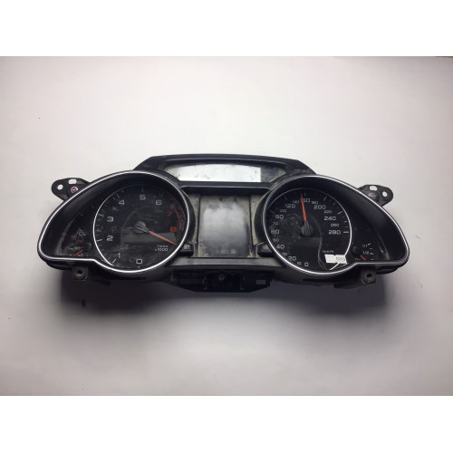 Z Audi A5 Kilometre Saati Gösterge Paneli 8T0920931C