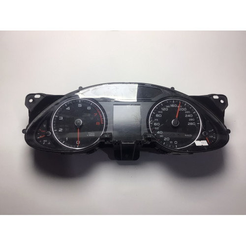 Z Audi A4 Kilometre Saati Gösterge Paneli 8K0920931B
