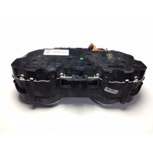 Z Audi A5 Gösterge Paneli Kilometre Saati 8T0920932L