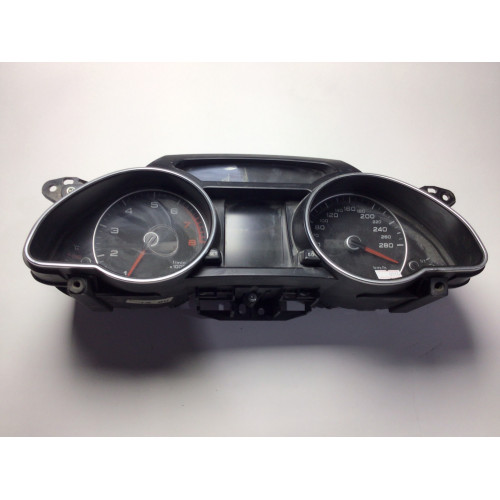 Z Audi A5 Gösterge Paneli Kilometre Saati 8T0920932L