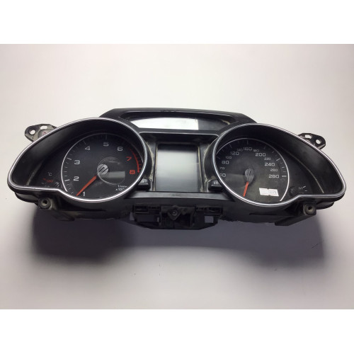 Z Audi A5 Gösterge Paneli Kilometre Saati 8T0920931T