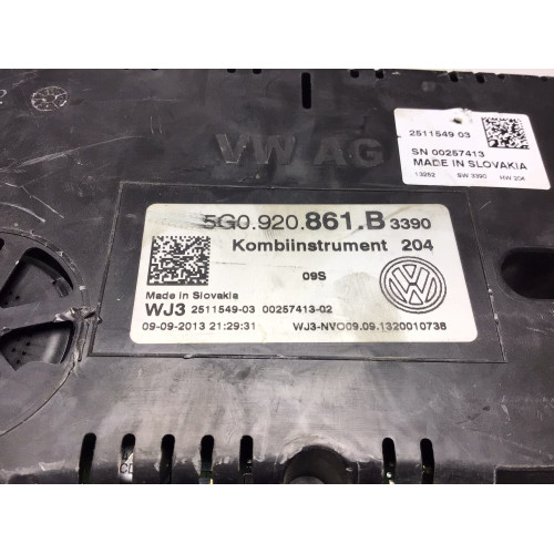 Z Volkswagen Golf 7 Kilometre Saati Gösterge Paneli 5G0920861B
