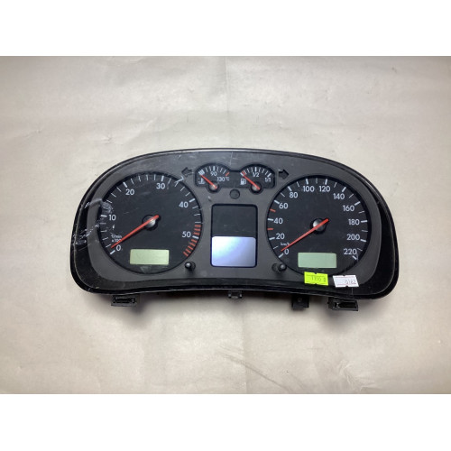 Z Audi A3 Benzinli Kilometre Saati Gösterge Paneli 8P0920932K