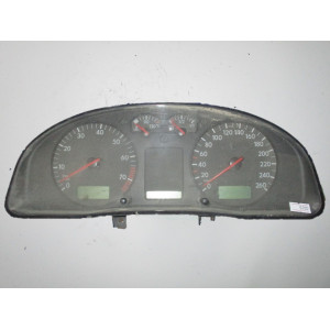 Volkswagen Passat Kilometre Saati Gösterge Paneli 3B1919880C