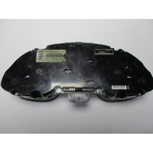 Audi S4 Kilometre Saati Gösterge Paneli 8K0920983