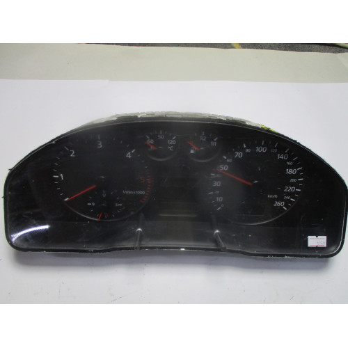 Audi A4 Dizel Kilometre Saati Gösterge Paneli 8D0919861A AU0014001