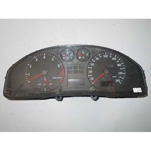 Audi A4 Kilometre Saati Gösterge Paneli 8D0919860GX
