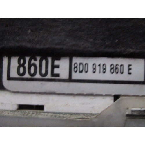 Audi A4 Kilometre Saati Gösterge Paneli 8D0919860E