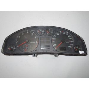 Audi A4 Kilometre Saati Gösterge Paneli 8D0919034C