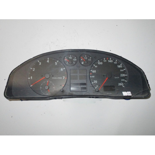 Audi A4 Kilometre Saati Gösterge Paneli 8D0919033L