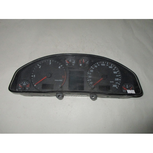 Audi A4 Dizel Kilometre Saati Gösterge Paneli 8D0920932FX