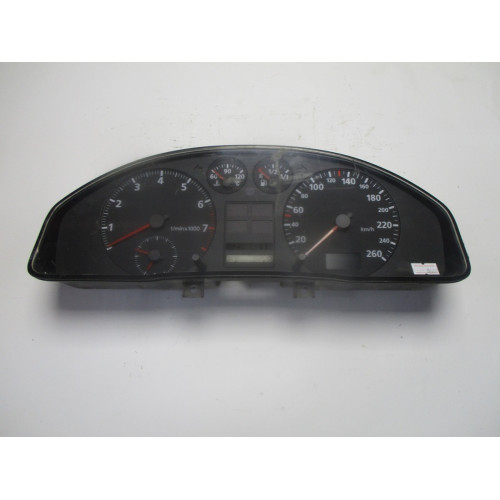 Audi A4  Kilometre Saati Gösterge Paneli 88311225