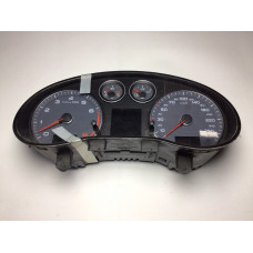 Audi A3 Benzinli Kilometre Saati Gösterge Paneli 8P0920932K
