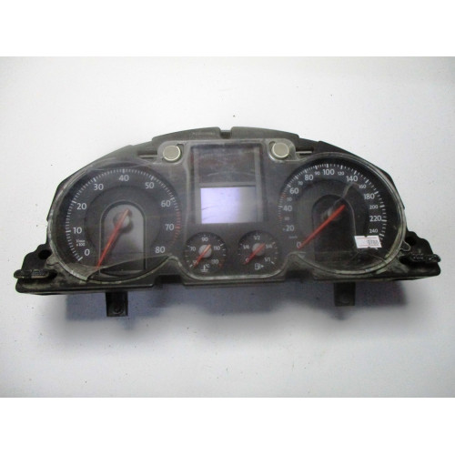 Volkswagen Passat Kilometre Saati Gösterge Paneli A2C53194181