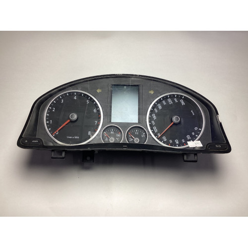 Z Volkswagen Tiguan Kilometre Saati Gösterge Paneli 5N0920870C