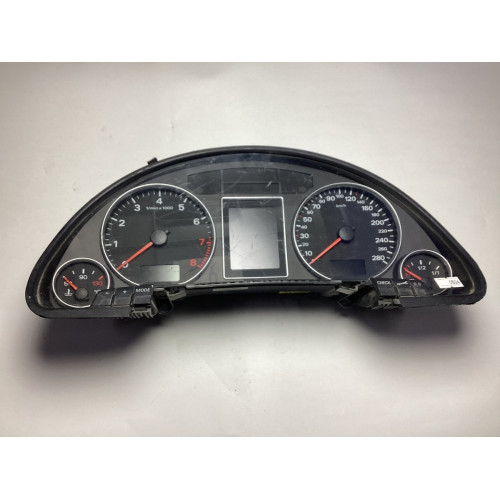 Audi A4 Kilometre Saati Gösterge Paneli 8E0920931Q 0263626210
