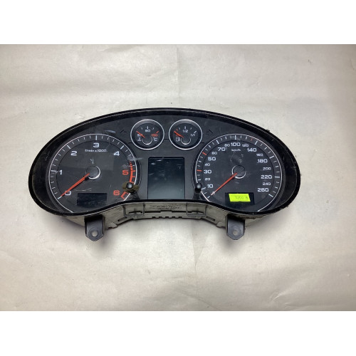 Audi A3 Kilometre Saati Gösterge Paneli 8P0920931S