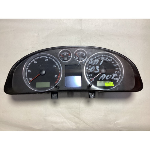 Volkswagen Passat Kilometre Saati Gösterge Paneli 3B0920829AX