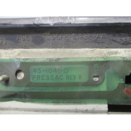 Ford Fiesta Courier Kilometre Saati Gösterge Paneli 431041D