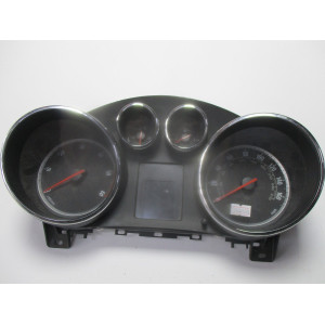 Opel Astra J Dizel Kilometre Saati Gösterge Paneli 13355667