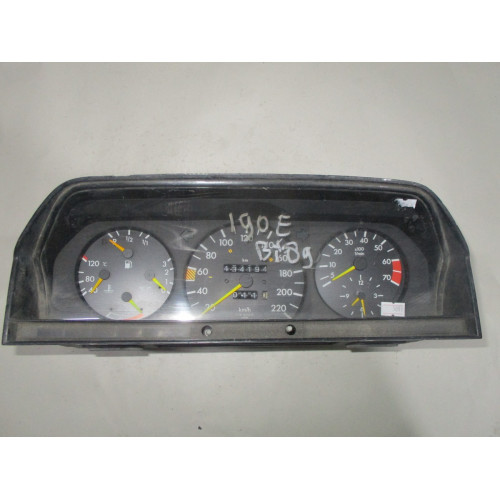 Mercedes W201 190E Kilometre Saati Gösterge Paneli