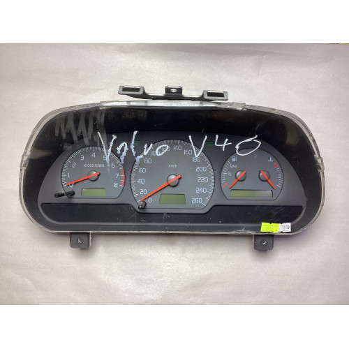 Volvo V40 S40 Gösterge Paneli Kilometre Saati 30889710B SW30887756A