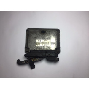 Volkswagen Golf 2.0 Motor Beyni M5.9.2 0261206261 06A906018FK