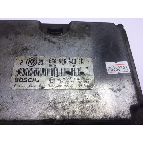 Volkswagen Golf 2.0 Motor Beyni M5.9.2 0261206261 06A906018FK