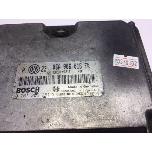 Volkswagen Golf 2.0 Motor Beyni M5.9.2 0261206261 06A906018FK