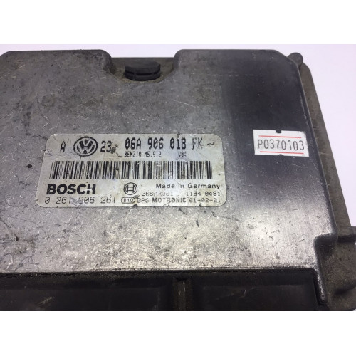 Volkswagen Golf 2.0 Motor Beyni M5.9.2 0261206261 06A906018FK