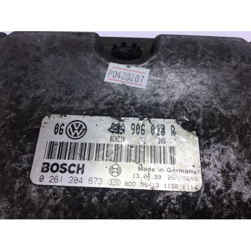 Volkswagen Golf 1.8 Motor Beyni 0261204673 06A906018R