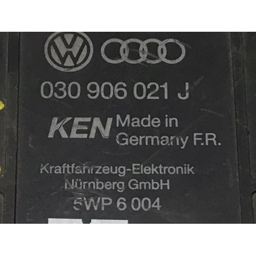 Volkswagen Polo 1.3 Motor Beyni 030906021J 5WP6004