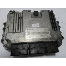 Renault Megane Scenic 1.9 DCI Motor Beyni 0281013907 8200705747 8200705748